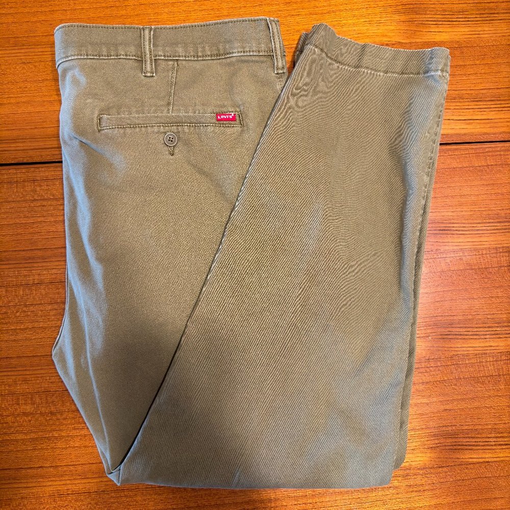 Levis XX Chino 40x30 Khaki Brown Color Standard Taper Fit Mens Pants EUC